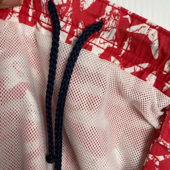 Vineyard Vines Men's size Large Red Bathing Suit Shorts Liner Bonefish Pockets - Picture 8 of 16